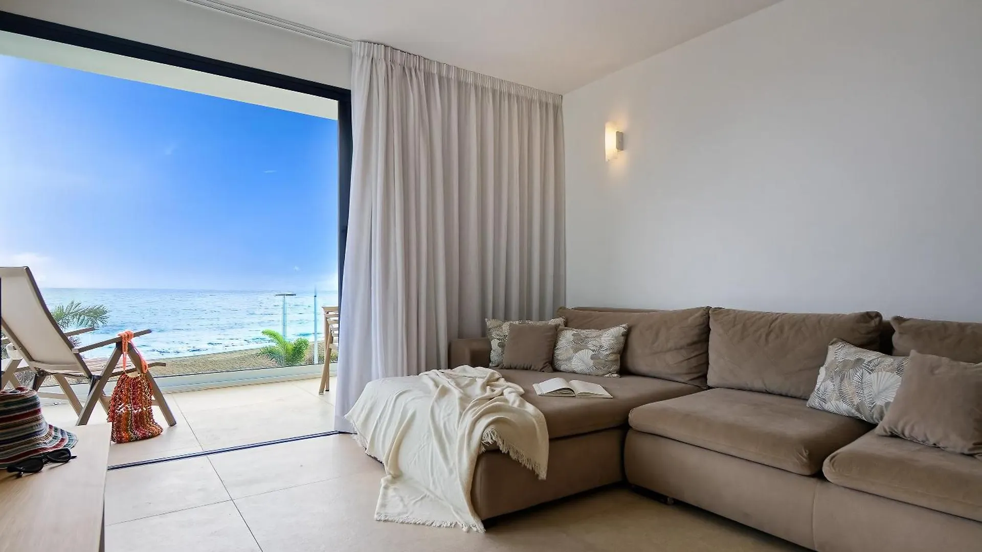 Amapola Moon -Nuevo Y Recien Reformado En Primera Linea De Playa San Agustin  Apartment